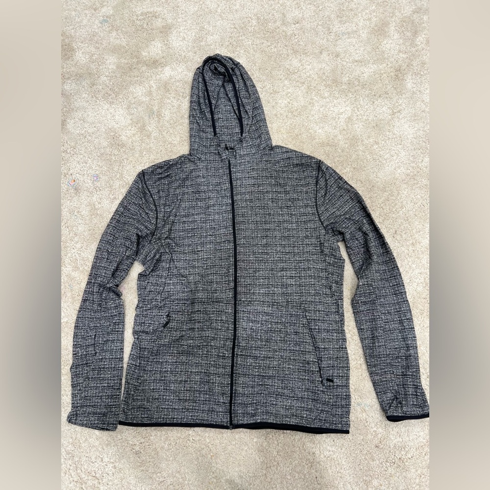 LULULEMON Men’s lightweight sweatshirt zip